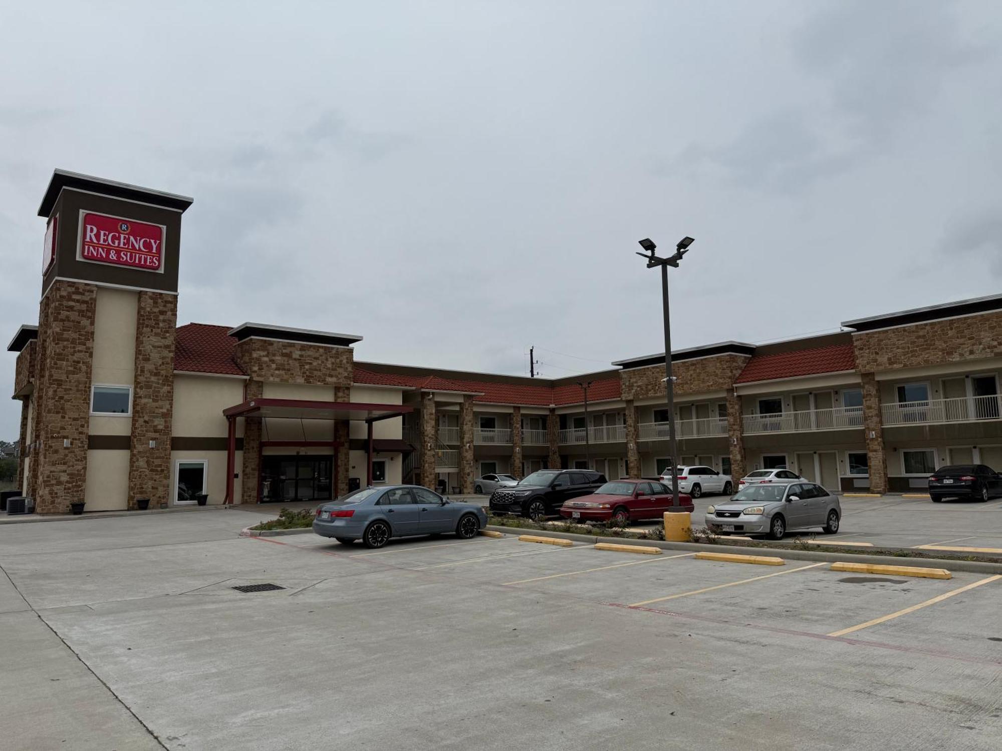 Regency Inn & Suites Humble Fm1960 - Iah Airport Bagian luar foto